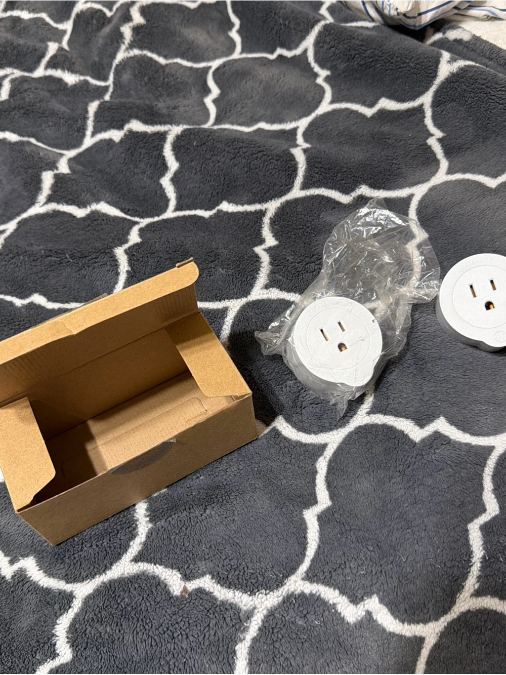 Etekcity Voltson Wi‑Fi Smart Plug Outlet, US Plug, White 2‑Pack ESW01‑USA